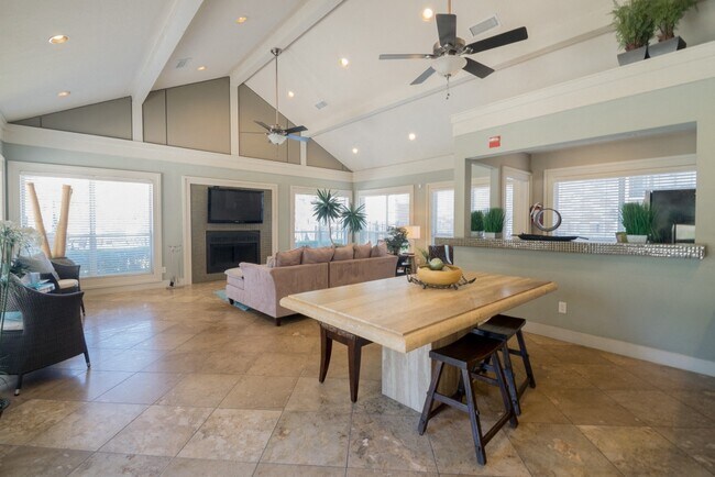 Photo - Woodchase Apartments