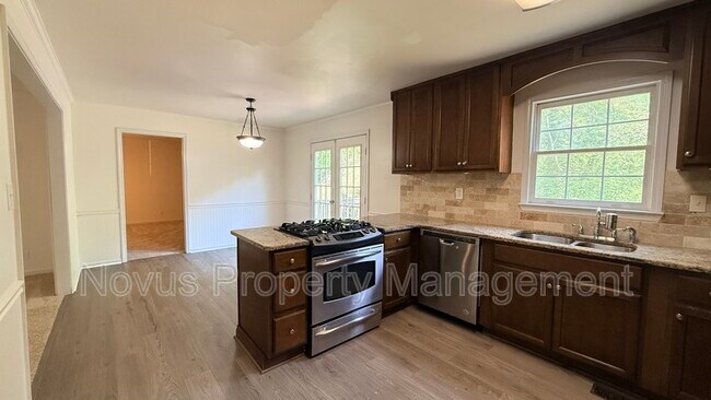 Photo - 23 Thomas Crossing Dr