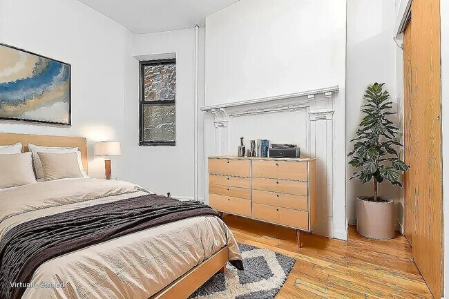 25 Thompson St Unit 18