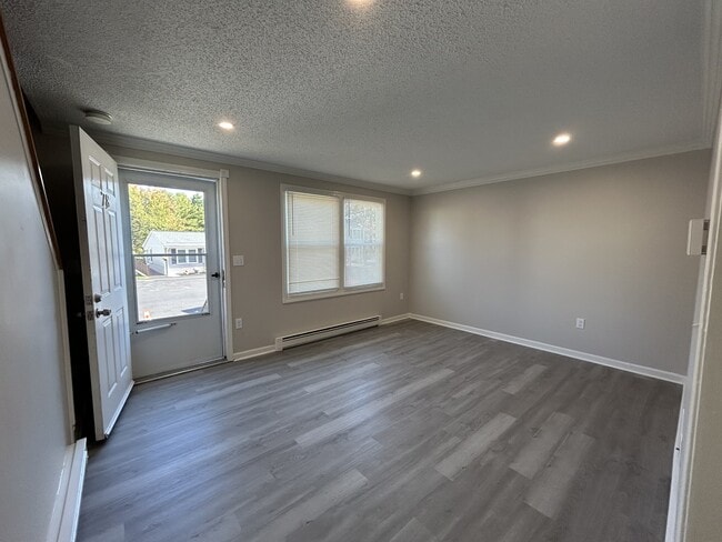 Photo - 270 Sunderland Rd