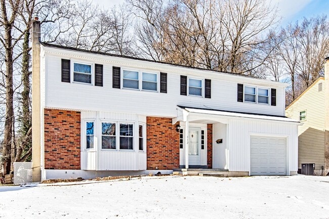 Building Photo - 5 bedroom, 2.5 bath home in Claymont