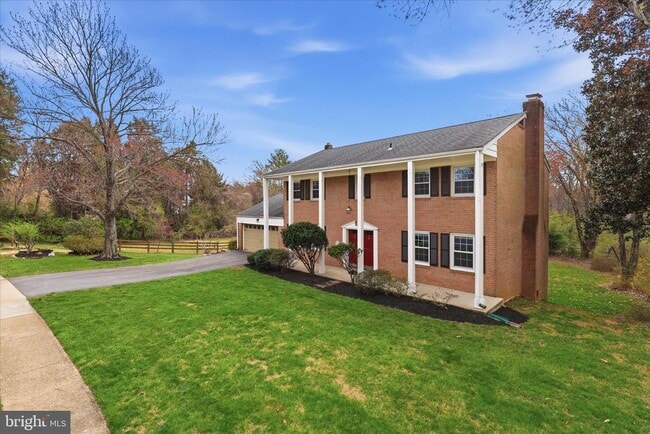 Photo - 1335 MacBeth St