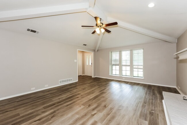 Photo - 1134 Madlynne Dr