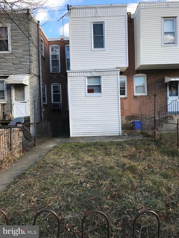 Photo - 5240 Sylvester St