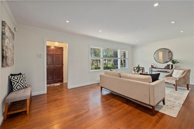 Photo - 1988 Azalea Cir