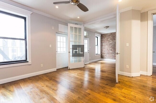 Building Photo - E 18TH ST. Unit 2B Rental