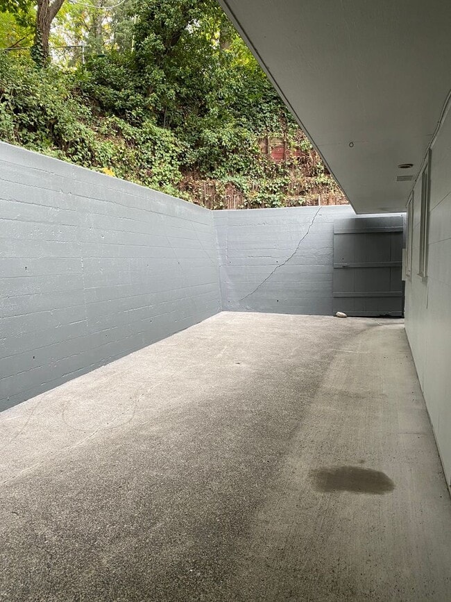 Photo - Johnson Duplex Apartments Unit 607 13th St