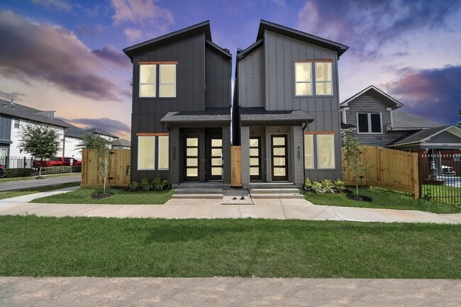 Building Photo - 4607 Gunter St Unit A