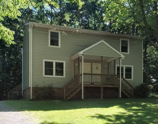 Building Photo - 2 bedroom duplex in Prince George County Rental