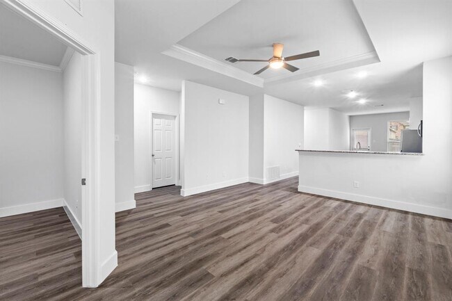 Photo - 175 Eves Necklace Dr.