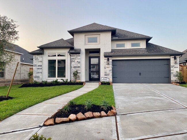 Building Photo - 9411 Trestle Creek Ct