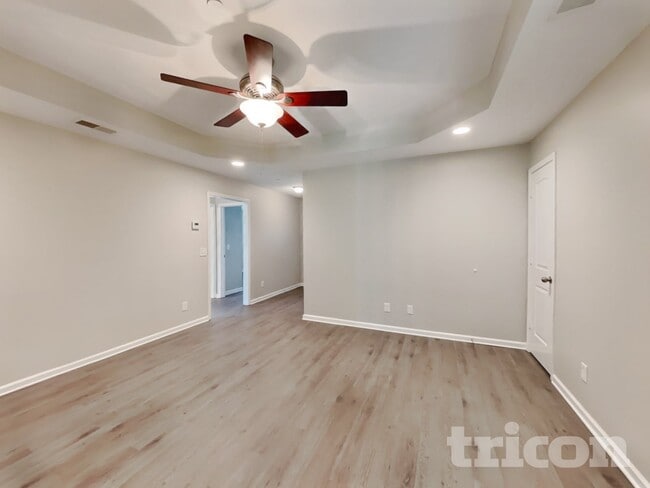 Photo - 605 Silverhill Dr