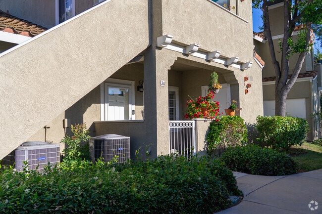 Building Photo - 34 Via Meseta Unit 34 Rental