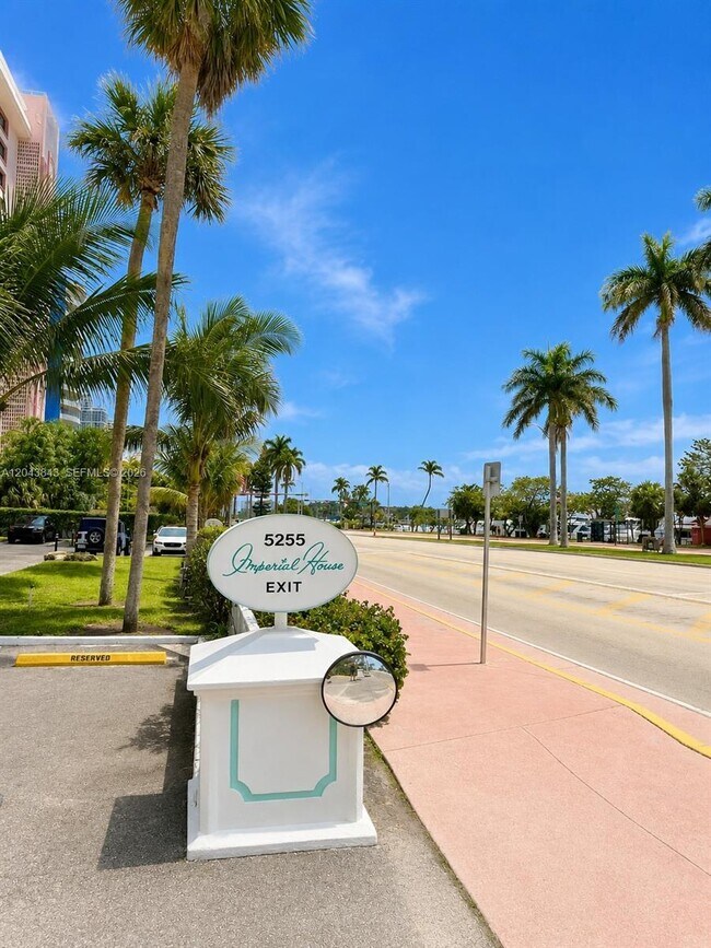 Photo - 5255 Collins Ave Unit 7B