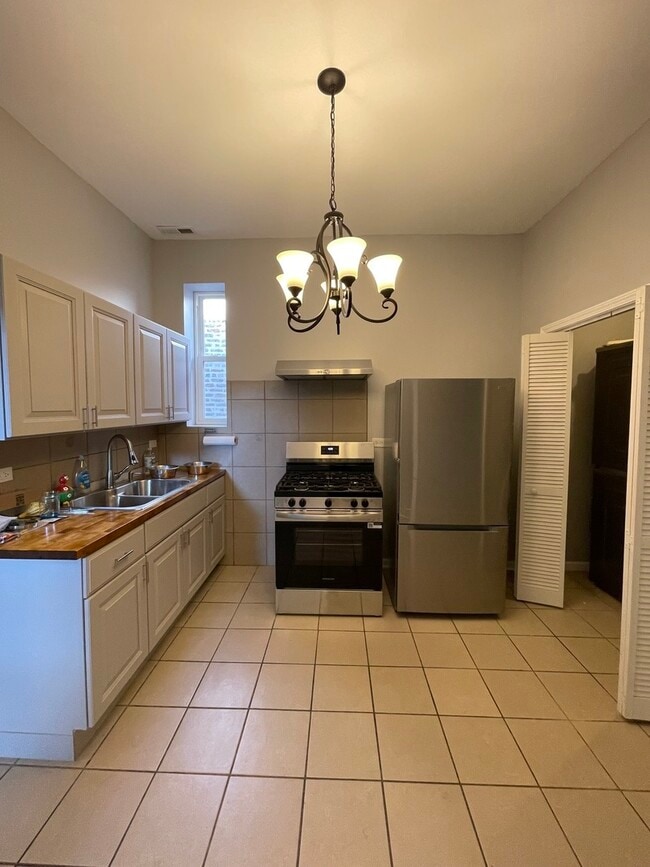 Photo - 1939 S Sawyer Ave