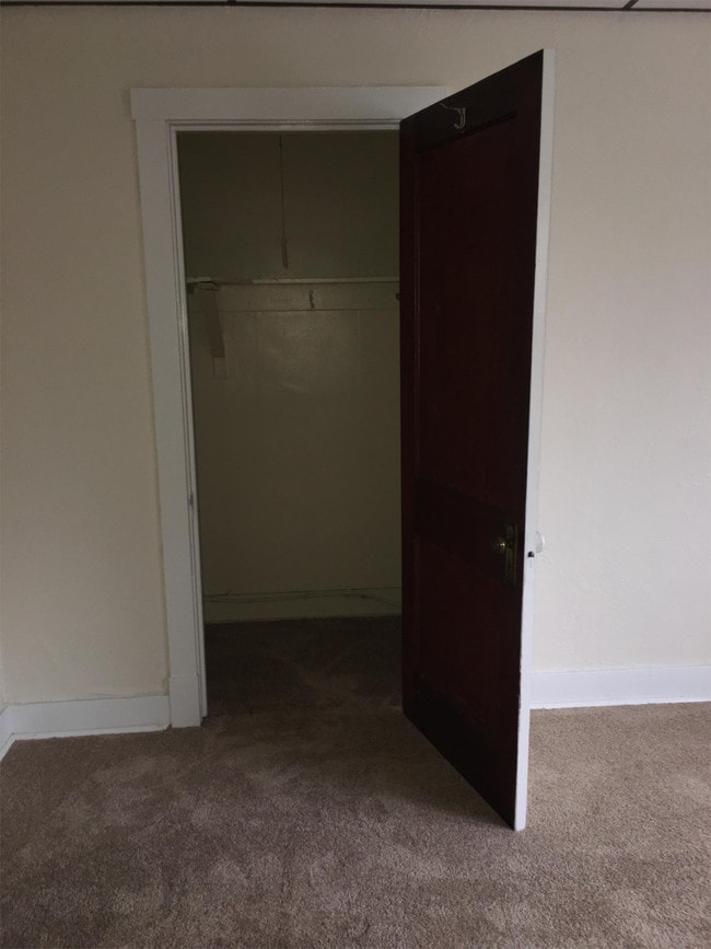 2815 Brownsville Rd Unit 6