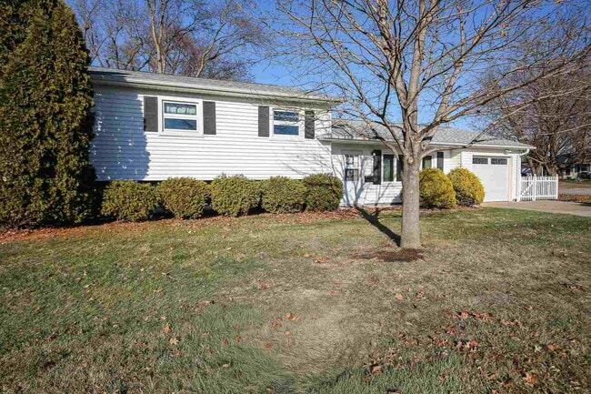 Photo - 1705 Elmwood Dr