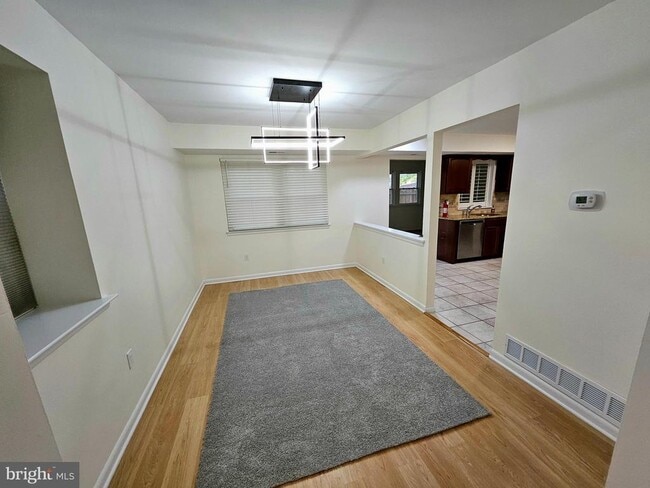 Building Photo - 2 Goshawk Ct