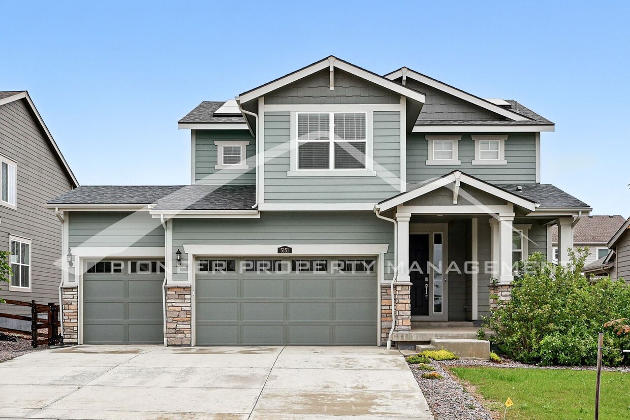 Spacious Home with Washer/Dryer and Centra... - Spacious Home with Washer/Dryer and Centra...