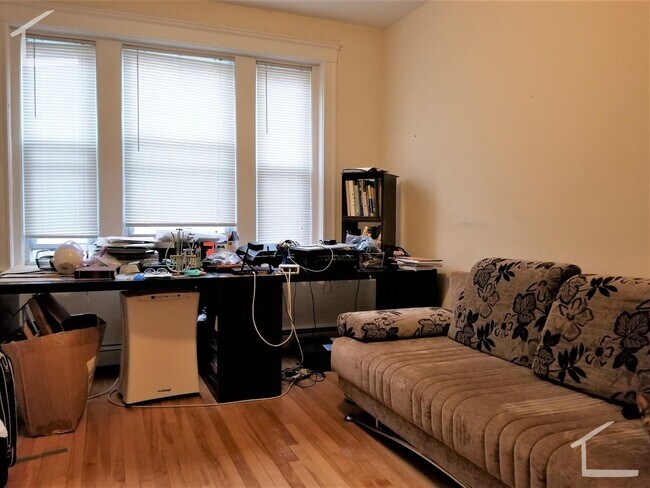 Photo - Walk to BU. Central Coolidge Corner Locati...