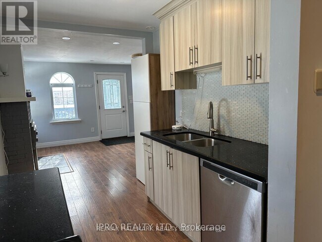 Photo - 853 FOURTH STREET