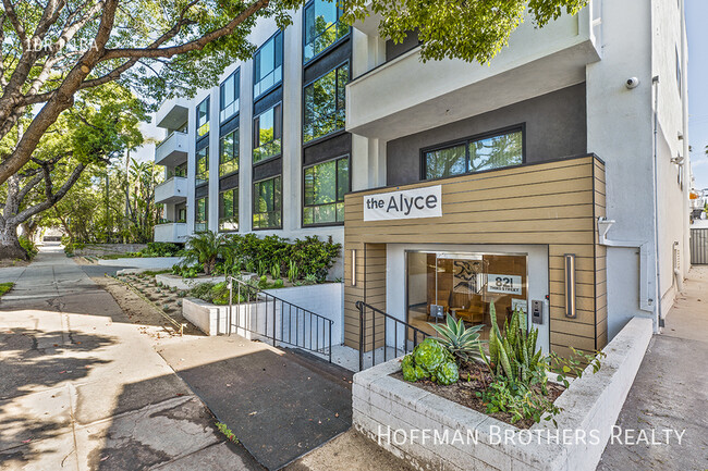 Crystal House Apartments - Crystal House Apartments