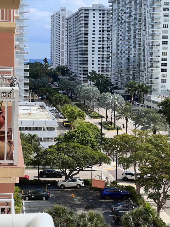 Photo - 251 174th St Unit 807