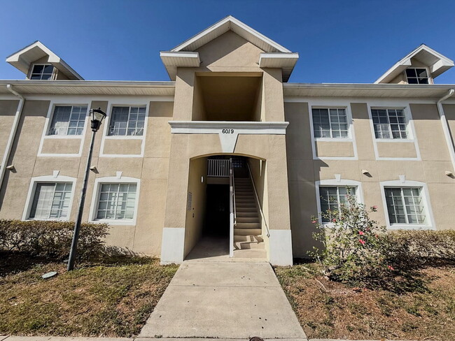 Building Photo - Spacious renovated 3-Bed, 2-Bath in VOB Riverview Unit 202