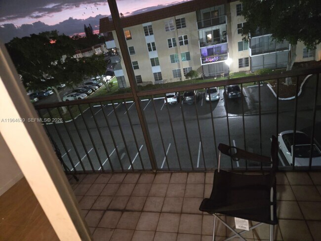 Photo - 4156 Inverrary Dr Unit 404