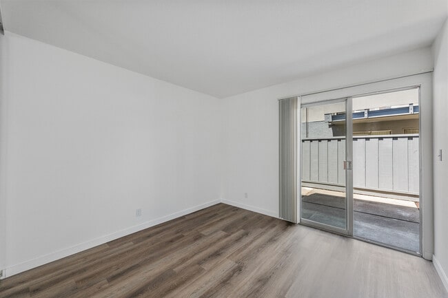 Photo - Wavecrest Lanai Apartments