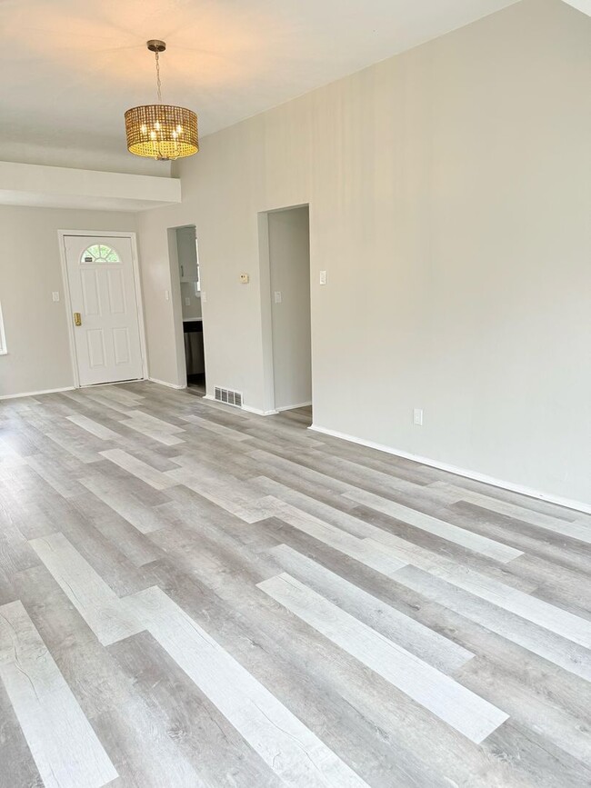 Photo - Newly Remodeled 3-Bed, 2-Bath Ranch Style ...
