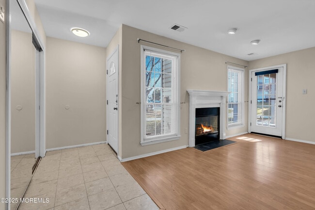 Photo - 435 Hancock Pl