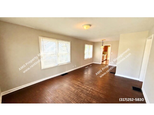 Photo - EAST//CENTER TOWNSHIP, Great renovated home!!
