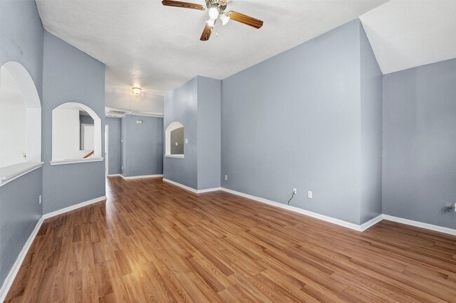 Building Photo - 9322 Eaglewood Glen Tr
