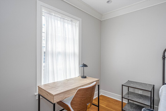 Photo - 109 E Gordon Ln