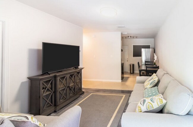 Photo - 2Bed/1 Bath Apartment for Rent - Near Downtown Sarasota! Unidad 2168
