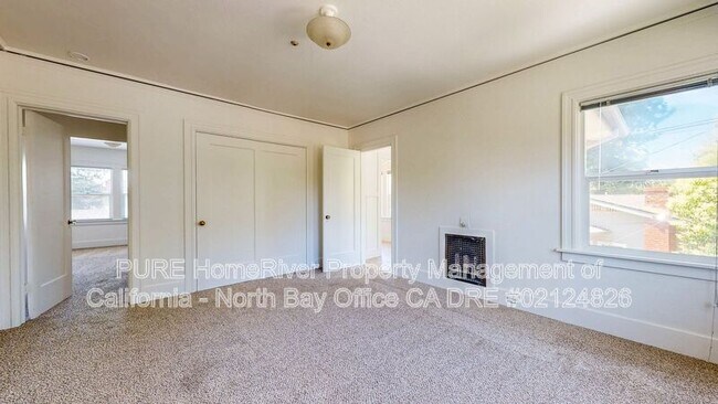 537 Humboldt St