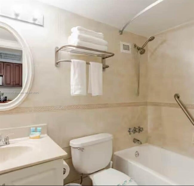 Photo - 19201 Collins Ave Unit 733