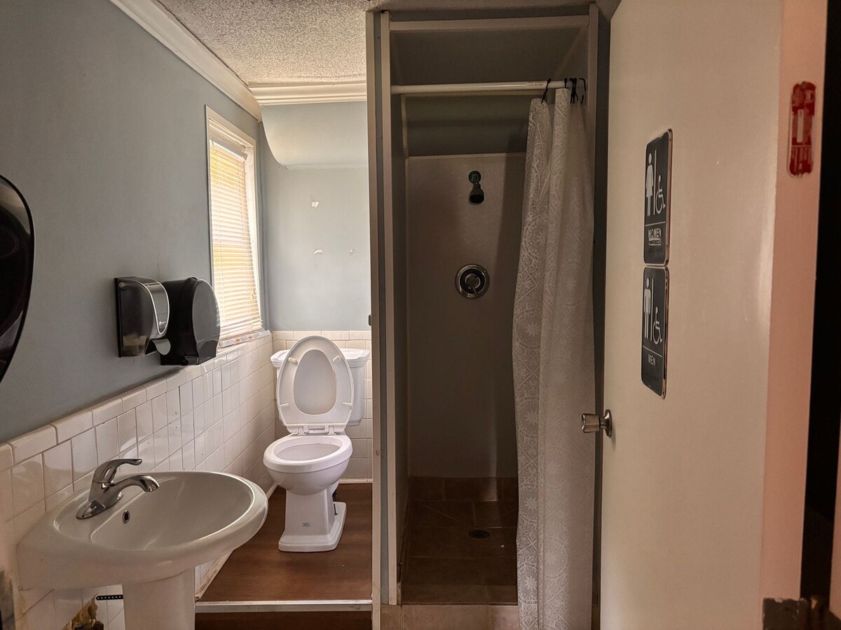 Photo - Rooming House For Rent Unit 8