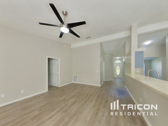Photo - 1020 Woodbridge Hollow N