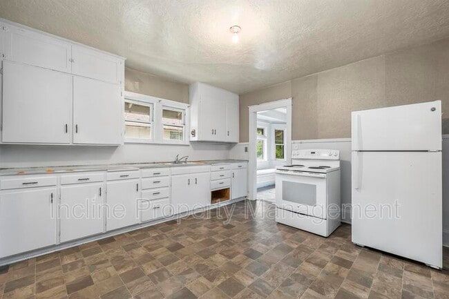 Photo - 457 E 100 S St