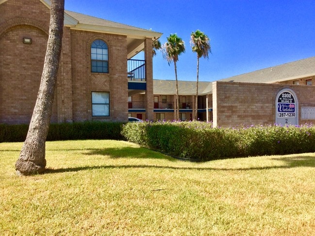 Las Violetas Town Home Apartments