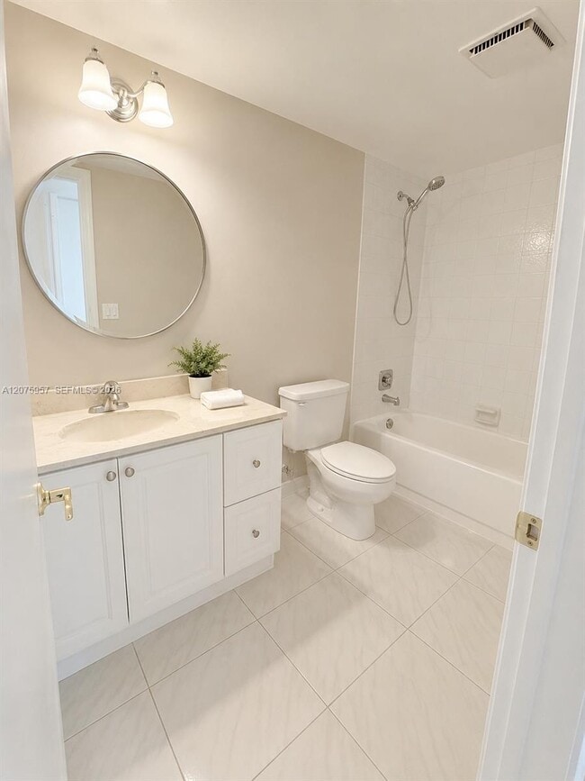 Photo - 3591 Inverrary Dr Unit 104