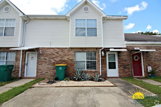 Building Photo - Spacious 2 Bedroom Townhouse in Fort Walton