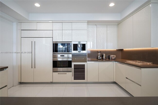 Photo - 17475 Collins Ave Unit 2802