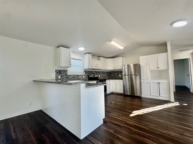 Photo - 1007 Spooner St