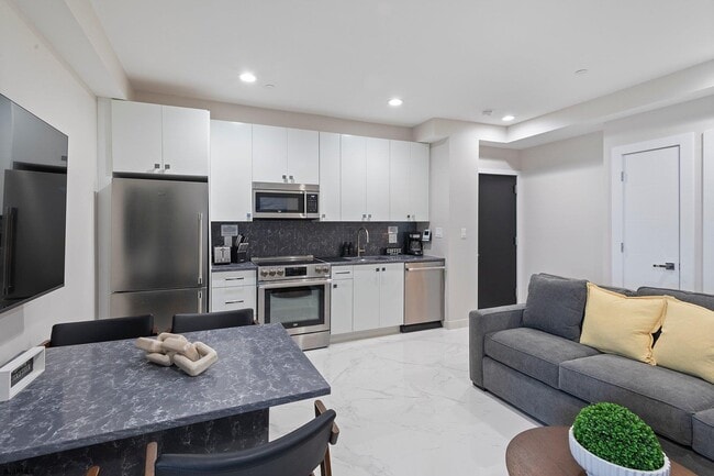 5311 Atlantic Ave Unit 301