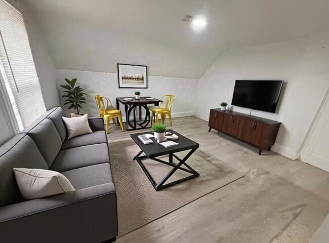 Photo - 1309 Wabash St Unit 2