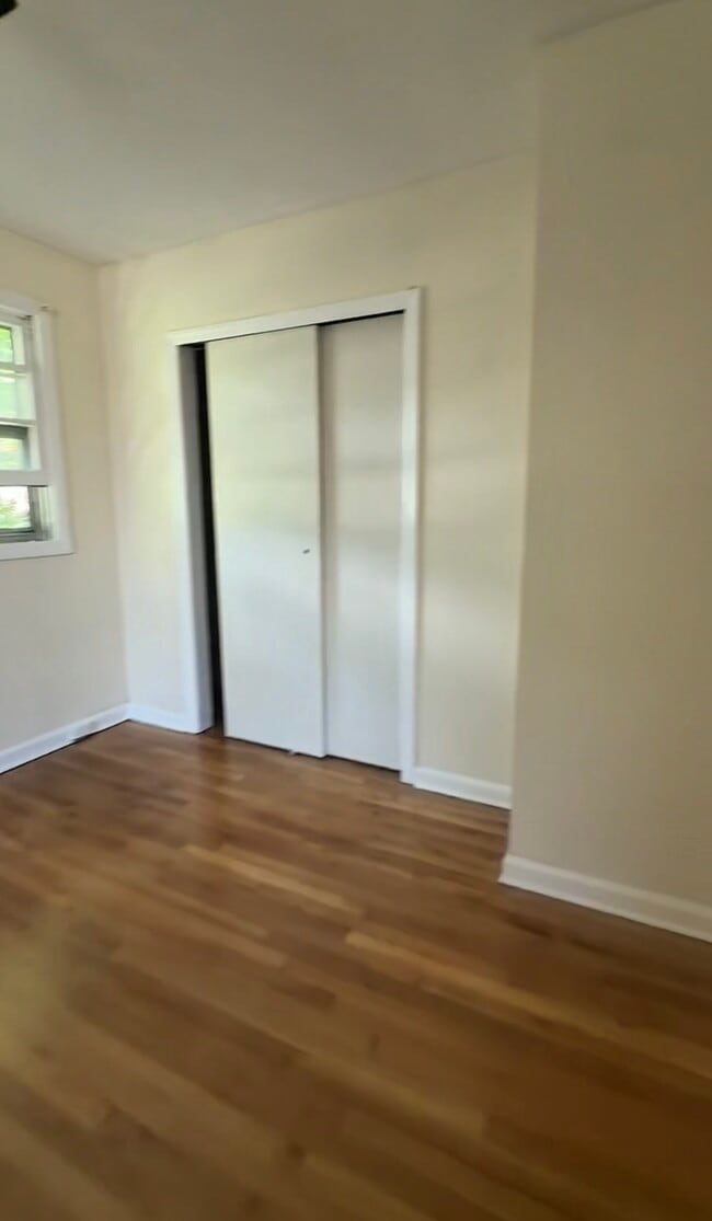 Photo - 144 Telford St