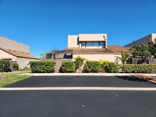Photo - 12325 NW 11th Ct Casa Adosada